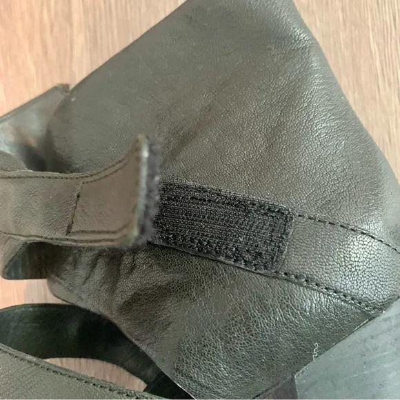 Eileen Fisher Black Leather Heeled Sandals - Picture 10 of 11